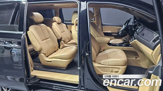 Kia The New Carnival id 2700003 из Кореи 18