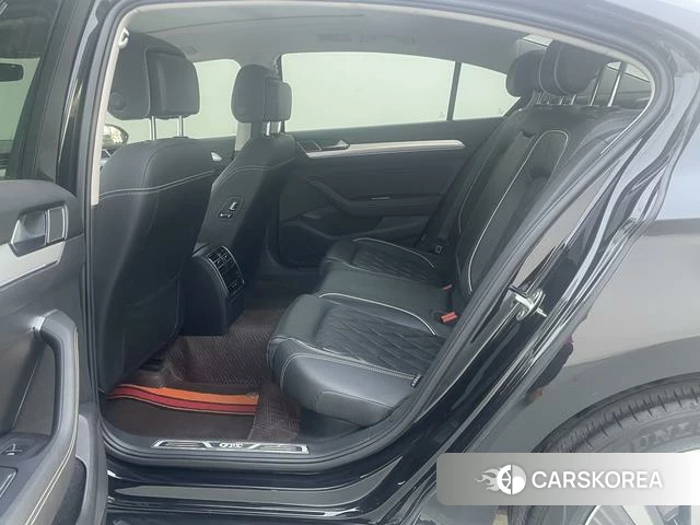 Volkswagen Magotan PHEV id 4297836 из Китая 8