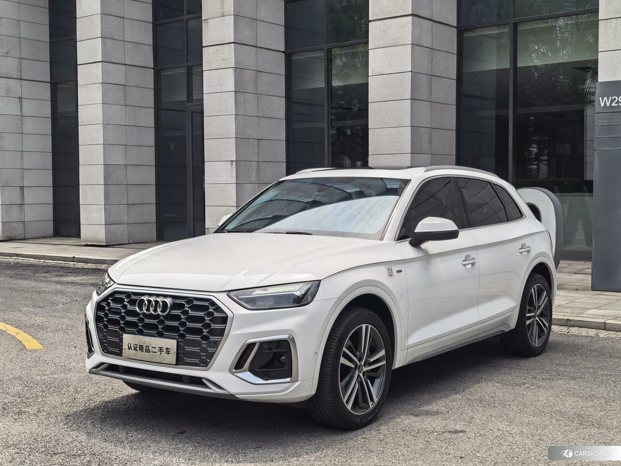 Audi Q5L id 4407647 из Китая 8
