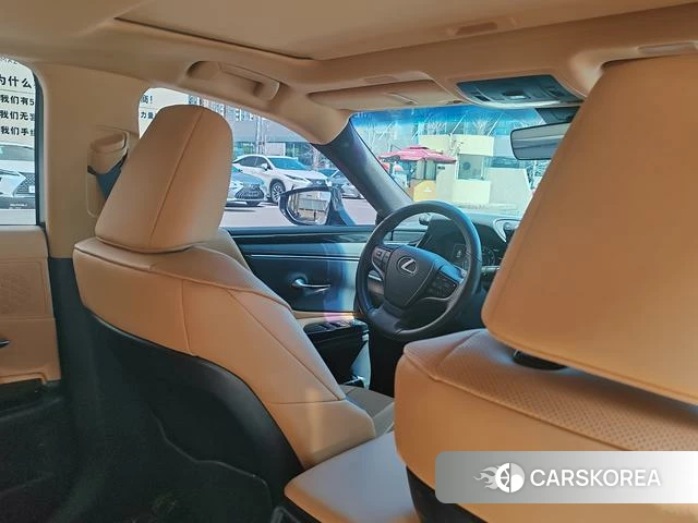 Lexus ES id 4307197 из Китая 23