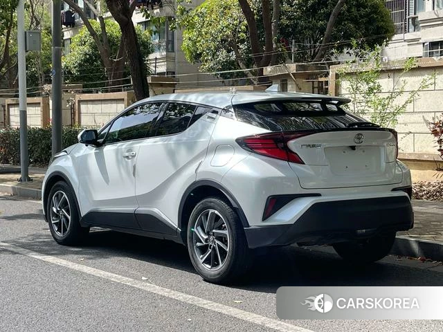 Toyota C-HR id 4221216 из Китая 13