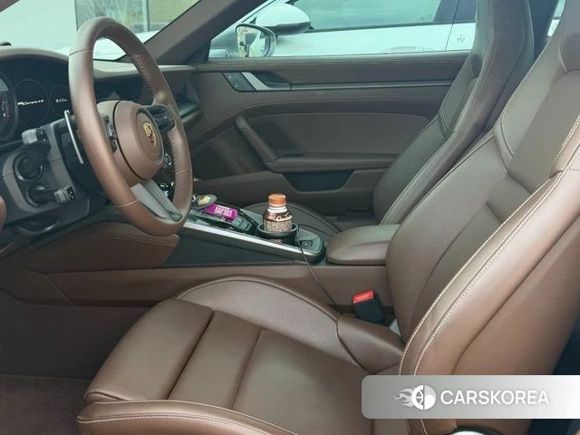 Porsche 911(992) id 3952943 из Кореи 18