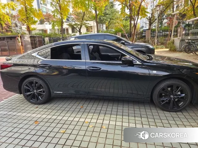 Lexus ES300h 7th generation id 3343101 из Кореи 13