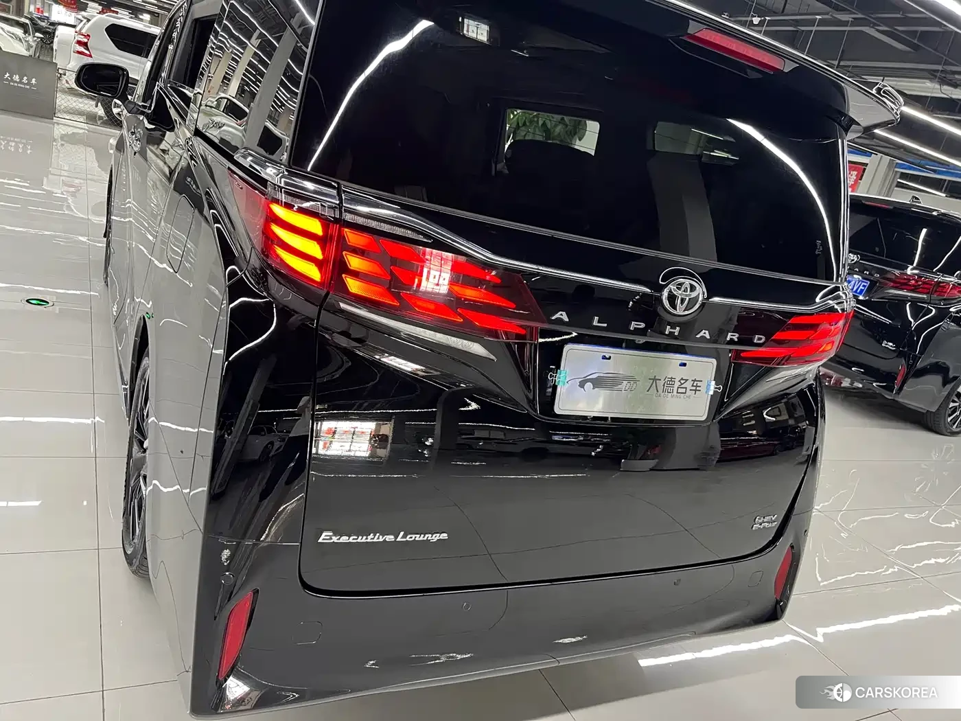 Toyota Elfa id 4601834 из Китая 25