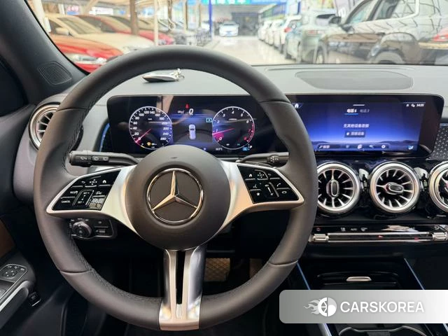 Mercedes-Benz GLB id 4255938 из Китая 16