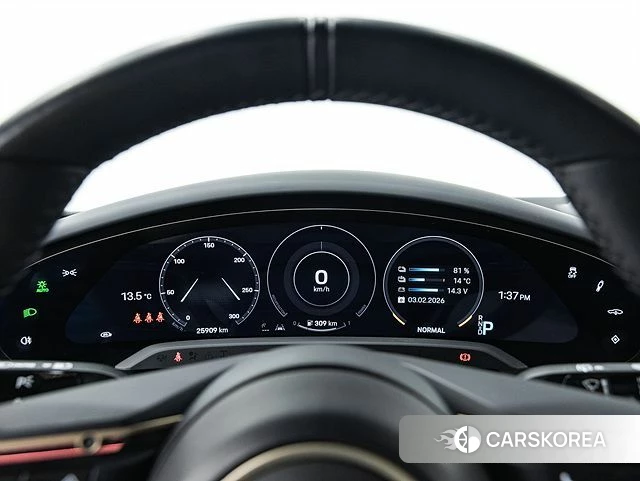 Porsche Taycan id 3811386 из Кореи 18