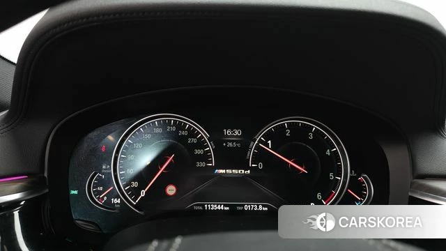 BMW 5 Series (G30) id 4895605 из Кореи 18