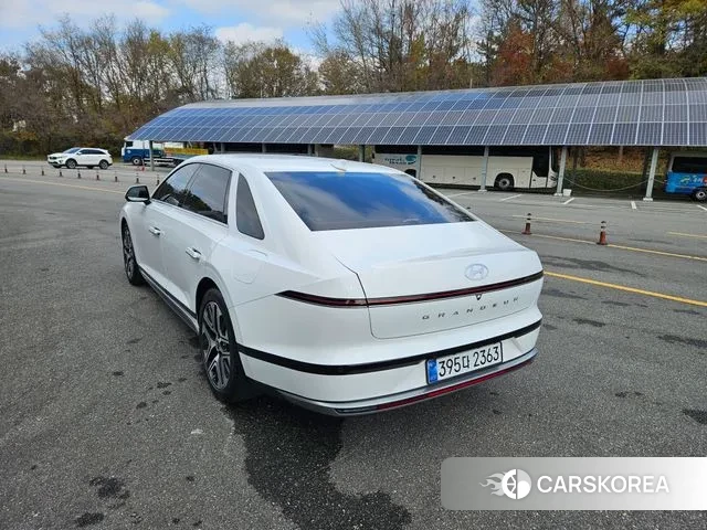 Hyundai Grandeur (GN7) id 3410878 из Кореи 18