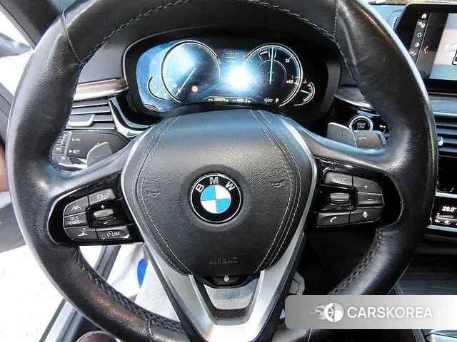 BMW 5 Series (G30) id 3622711 из Кореи 17