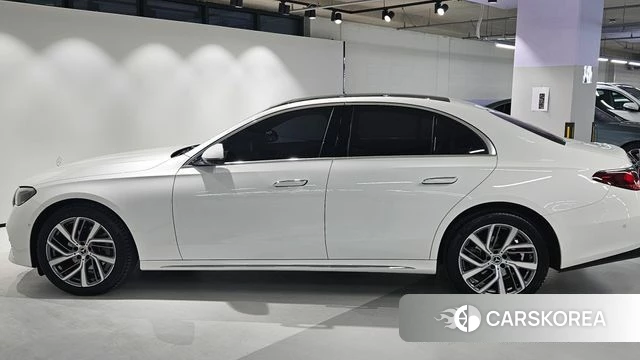 Mercedes-Benz E-Class W214 id 4279753 из Кореи 18
