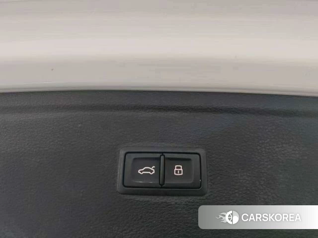 Audi Q5L id 4290956 из Китая 15