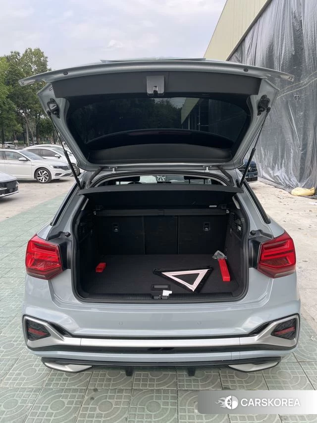Audi Q2L id 4273845 из Китая 21