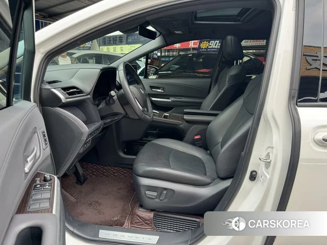 Toyota Grevia id 4260656 из Китая 13