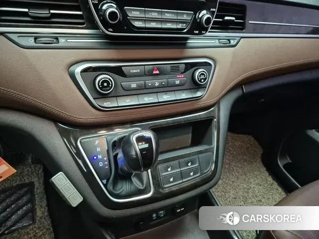 Hyundai The New Grand Starex id 3444804 из Кореи 17