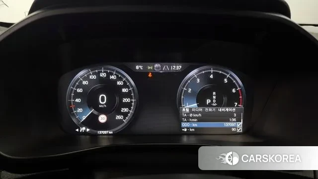 Volvo XC40 id 3547235 из Кореи 18