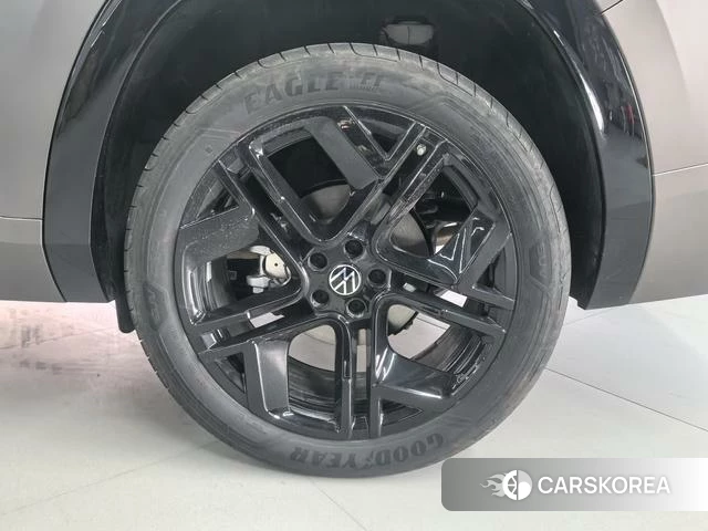 Volkswagen Tourang id 4291550 из Китая 16