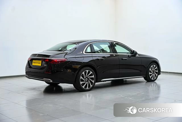Mercedes-Benz E-class id 4275667 из Китая 18