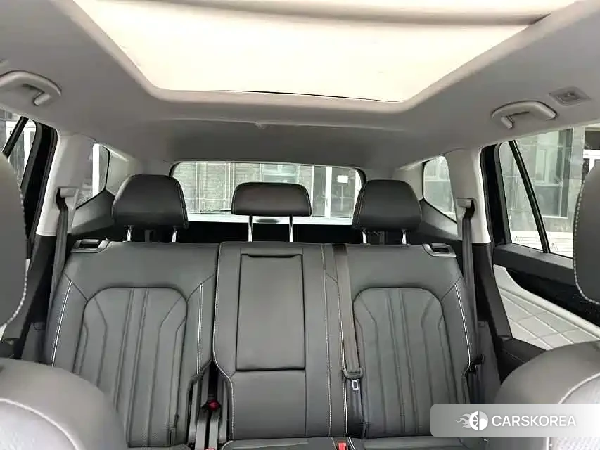 Volkswagen Touareg id 4629710 из Китая 8