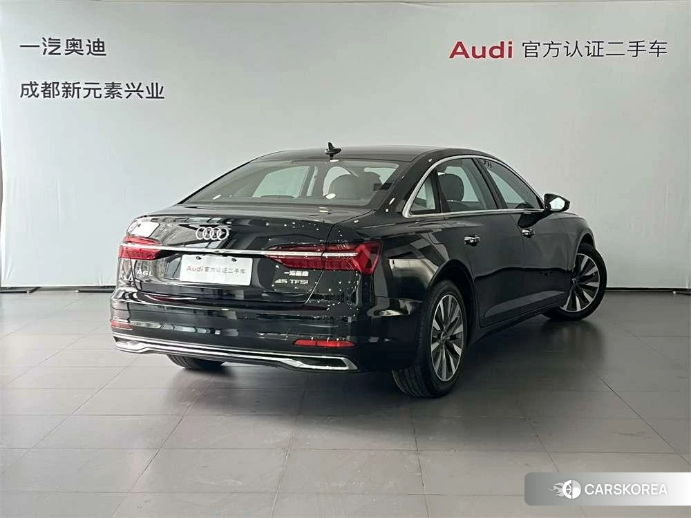 Audi A6L id 4426857 из Китая 12