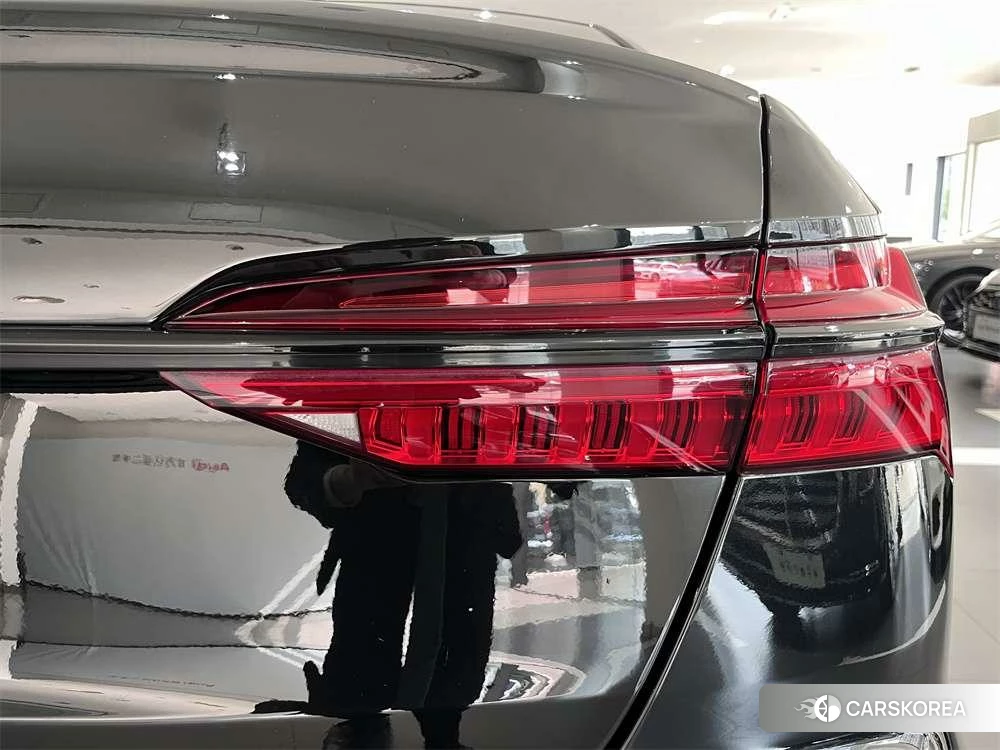 Audi A6L id 4441163 из Китая 12