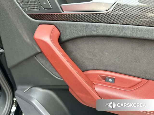 Audi Q5L Sportback id 4210846 из Китая 44
