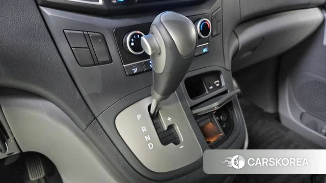 Hyundai The New Grand Starex id 4638318 из Кореи 32