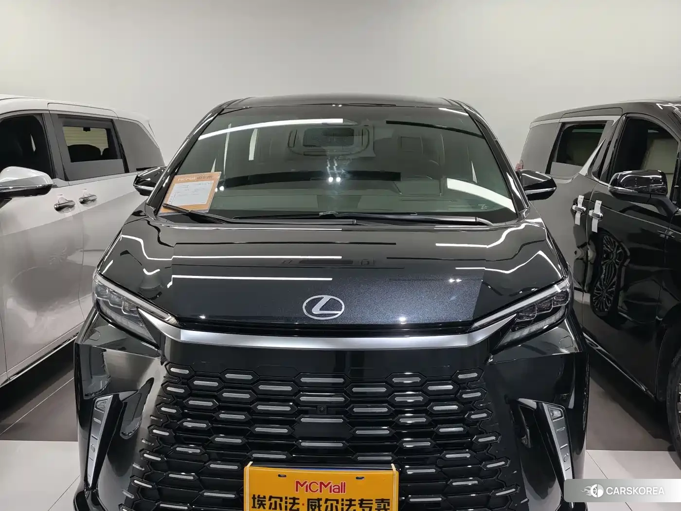 Lexus LM id 4577583 из Китая 10