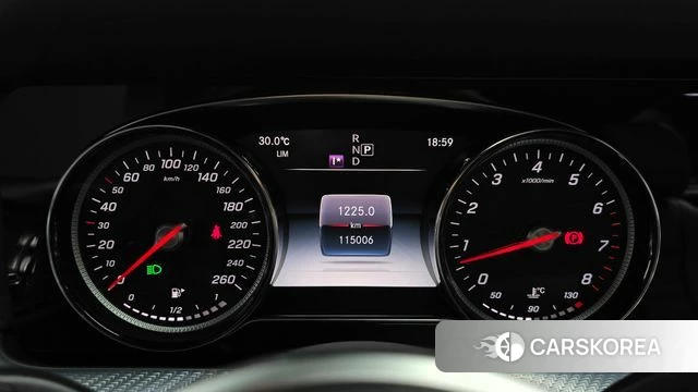 Mercedes-Benz E-Class W213 id 4604658 из Кореи 32