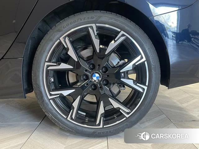 BMW 2 series id 4273168 из Китая 24