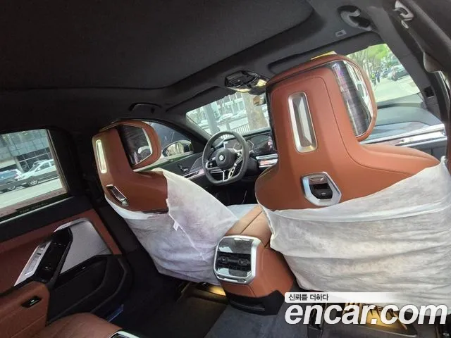 BMW 7 Series (G70) id 2462717 из Кореи 17