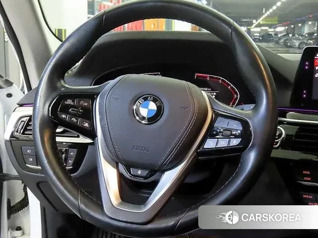 BMW 5 Series (G30) id 3402671 из Кореи 18