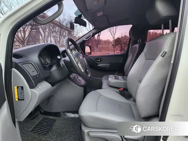 Hyundai The New Grand Starex id 3547739 из Кореи 18