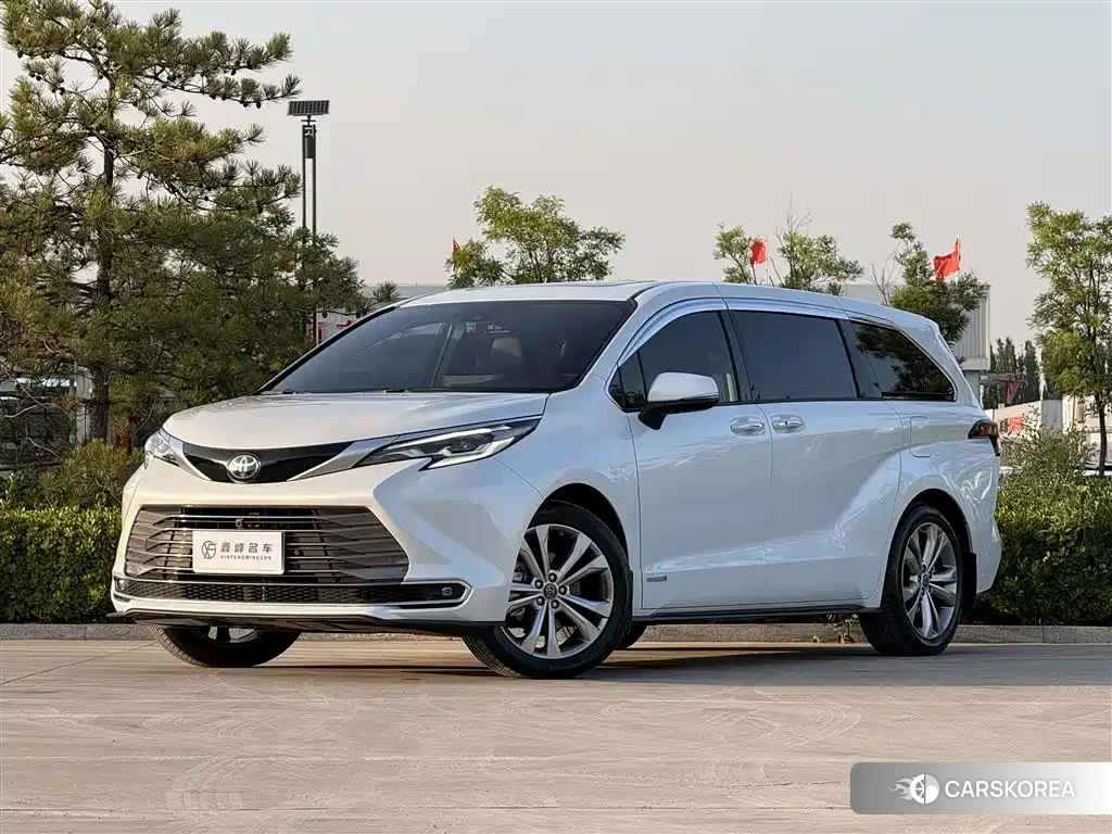 Toyota Sienna id 4653924 из Китая 30
