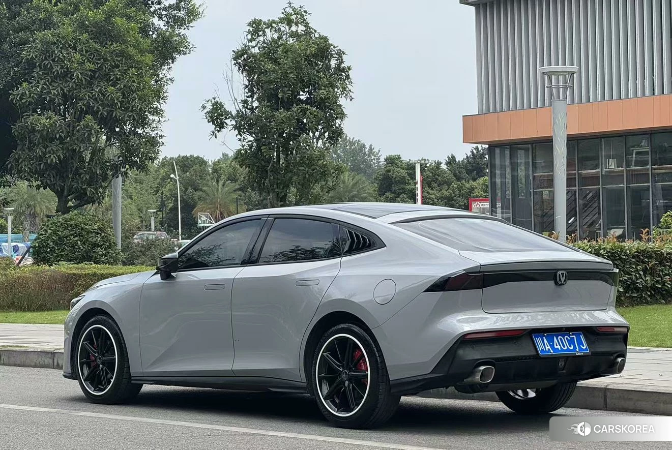Chang'an UNI-V id 4405782 из Китая 8