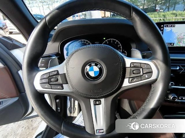 BMW 5 Series (G30) id 3899535 из Кореи 18