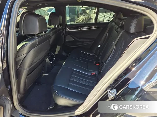 BMW 5 Series (G30) id 3301140 из Кореи 10