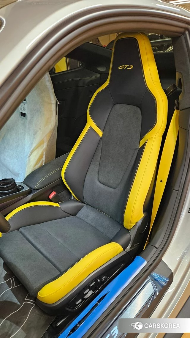 Porsche 911(992) id 4200640 из Кореи 18