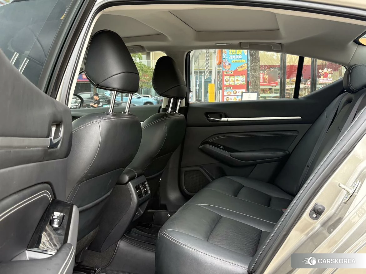Nissan Teana id 4510984 из Китая 8