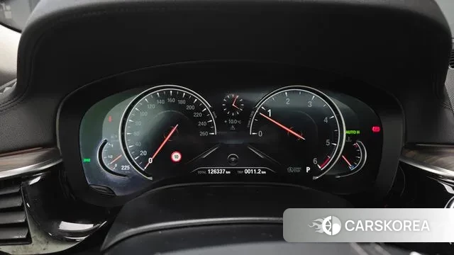 BMW 5 Series (G30) id 3709402 из Кореи 18