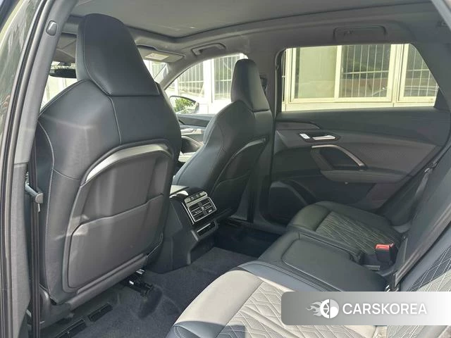 Audi Q5L id 4365752 из Китая 10