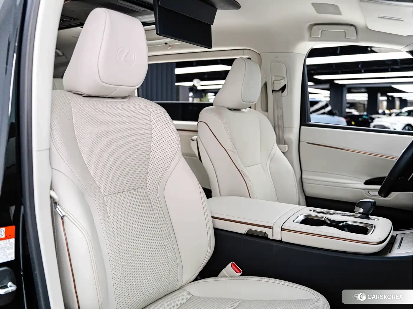 Lexus LM id 4546057 из Китая 23