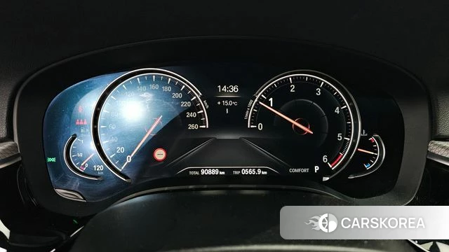 BMW 5 Series (G30) id 3814559 из Кореи 18