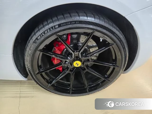 Ferrari SF90 Spider id 3533846 из Кореи 18