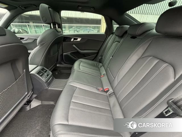 Audi A4L id 4290349 из Китая 8