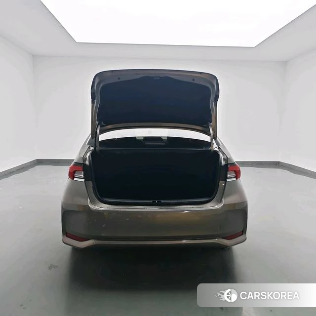 Toyota Corolla id 4235901 из Китая 18