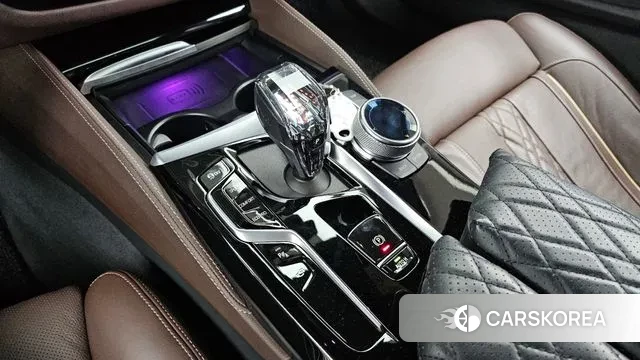 BMW 5 Series (G30) id 3342058 из Кореи 18