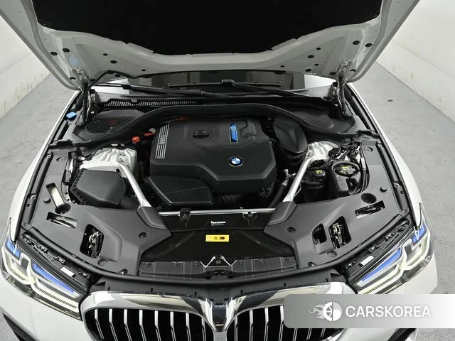 BMW 5 Series (G30) id 3826778 из Кореи 18