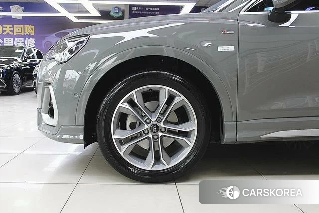 Audi Q3 id 4275256 из Китая 14