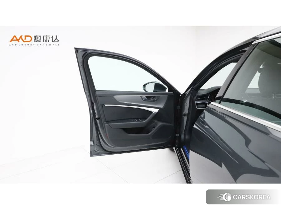 Audi A6L id 4419465 из Китая 8