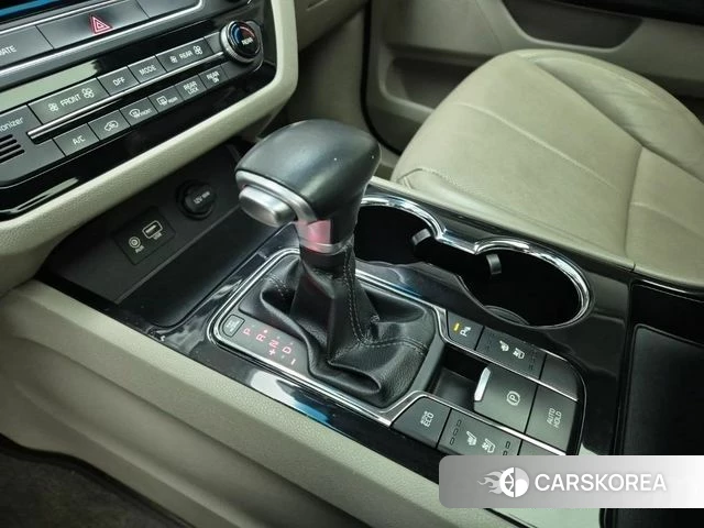 Kia The New Carnival id 3917040 из Кореи 17